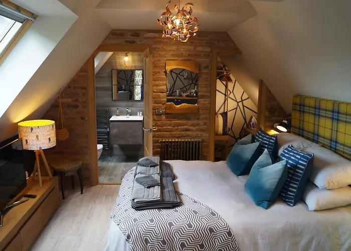 The Old Maple Lodge-Luxury Private Annex With A View In Rural Setting
