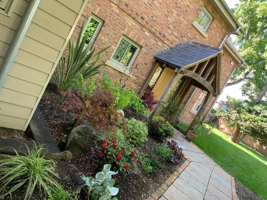 The Old Maple Lodge-luxury Private Annex With A View In Rural Setting *
